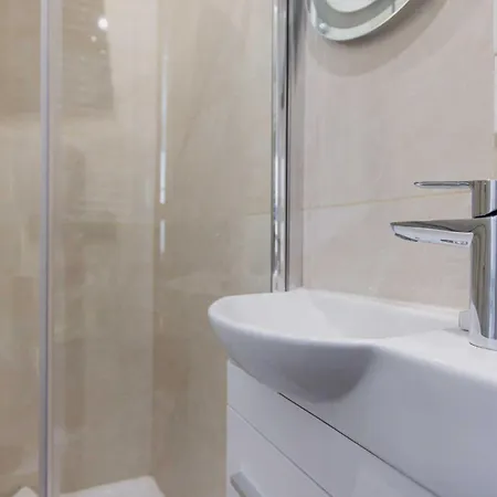 Cosy And Chic -1bd-4p- Auteuil
