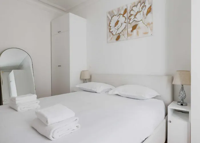 Cosy And Chic -1bd-4p- Auteuil